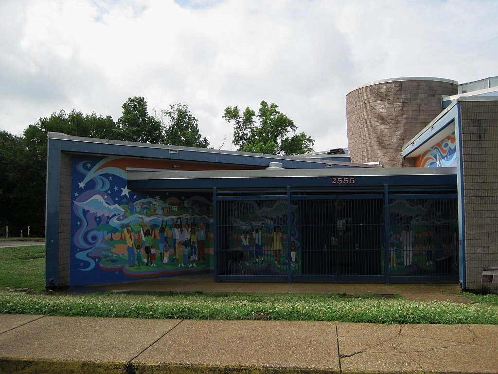 North Frayser, TN - File:North Frayser Community Center Memphis TN 2013-06-02 004.jpg -  Wikimedia C